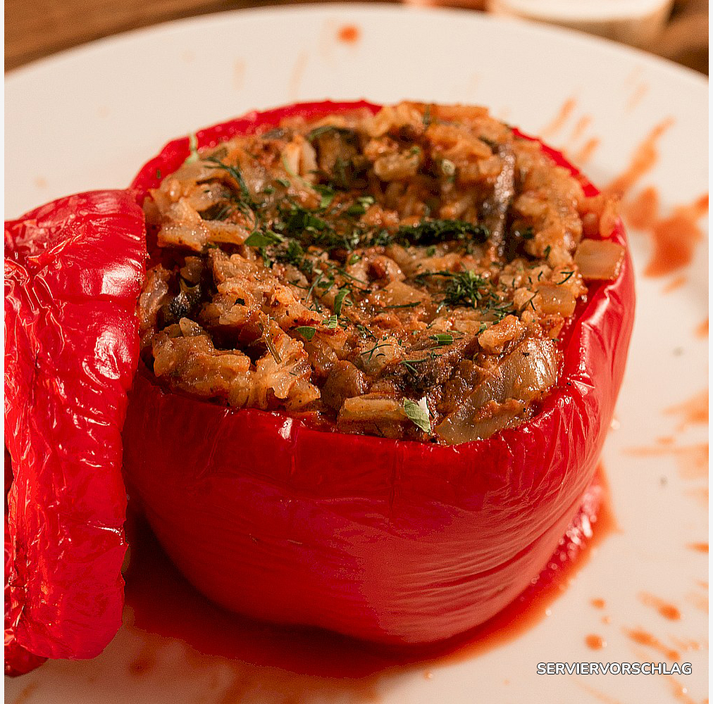 Gefüllte Paprika mit Schweinefleisch